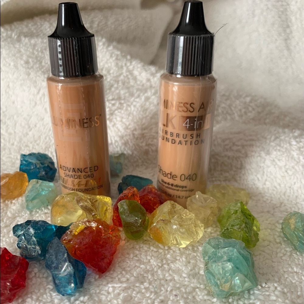 Luminess airbrush foundation/free large bottle of primer